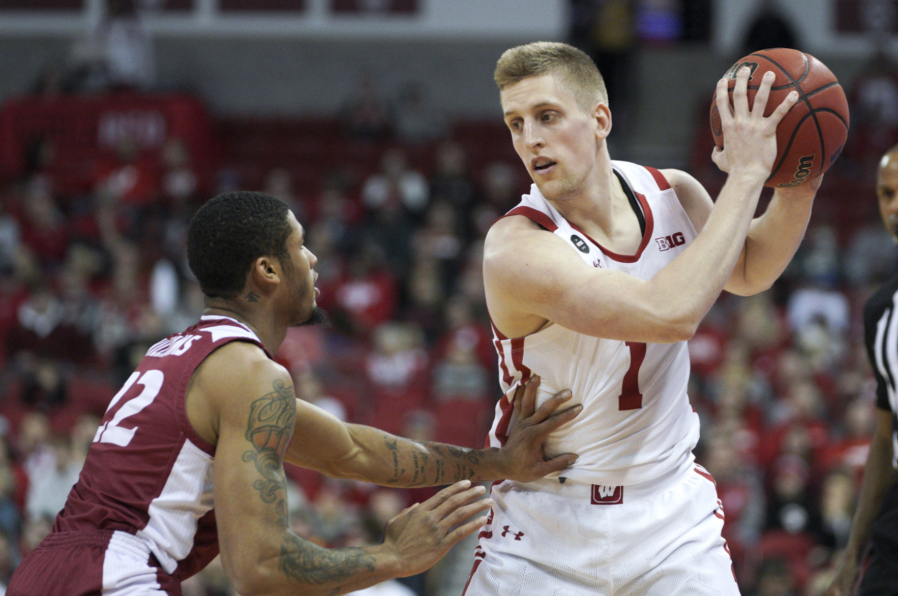 Badgers 65, Broncs 37